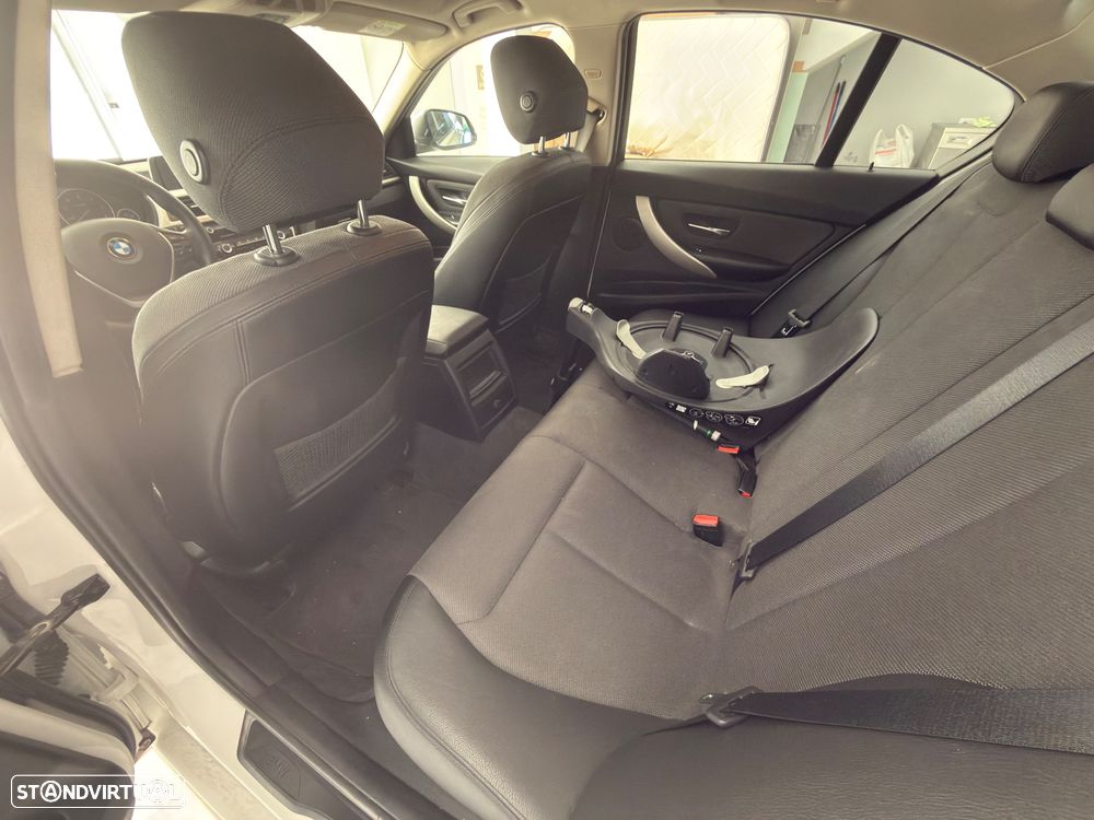 BMW 318 d Advantage - 7
