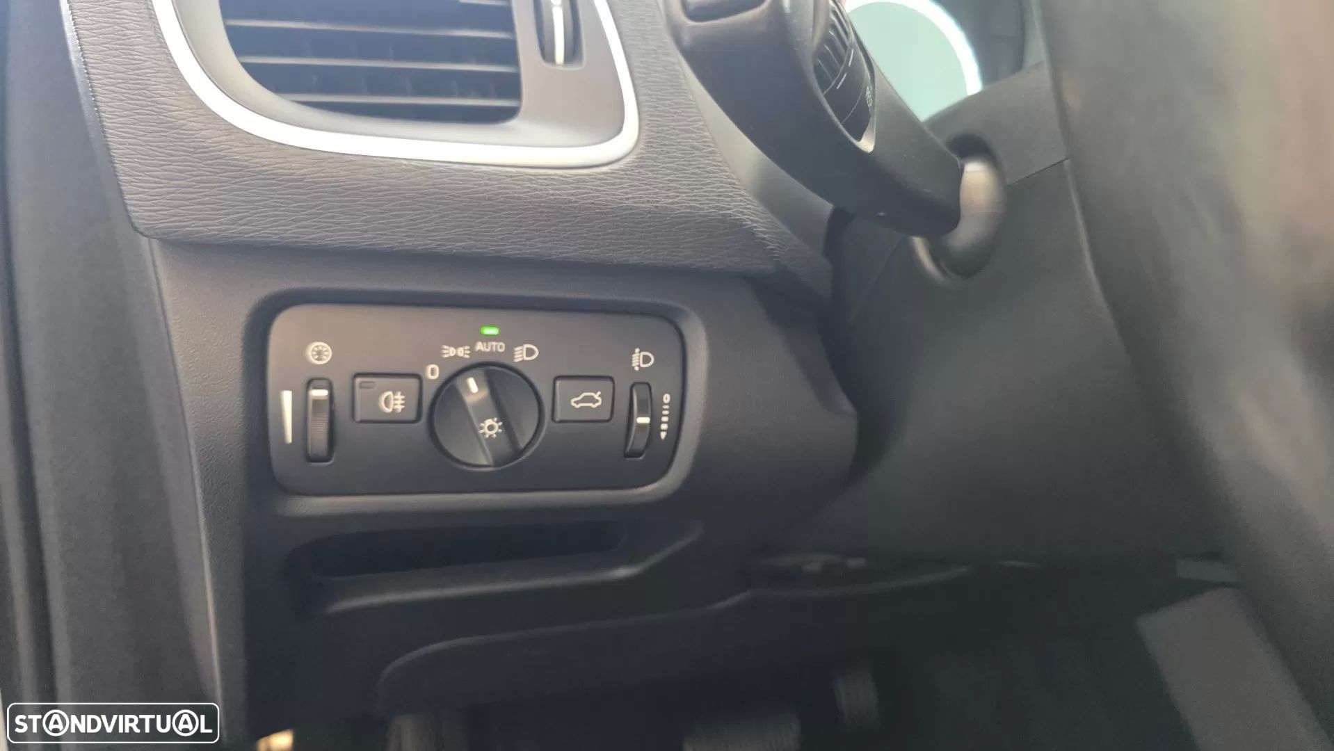 Volvo V40 Cross Country 2.0 D2 VOR Geartronic - 32