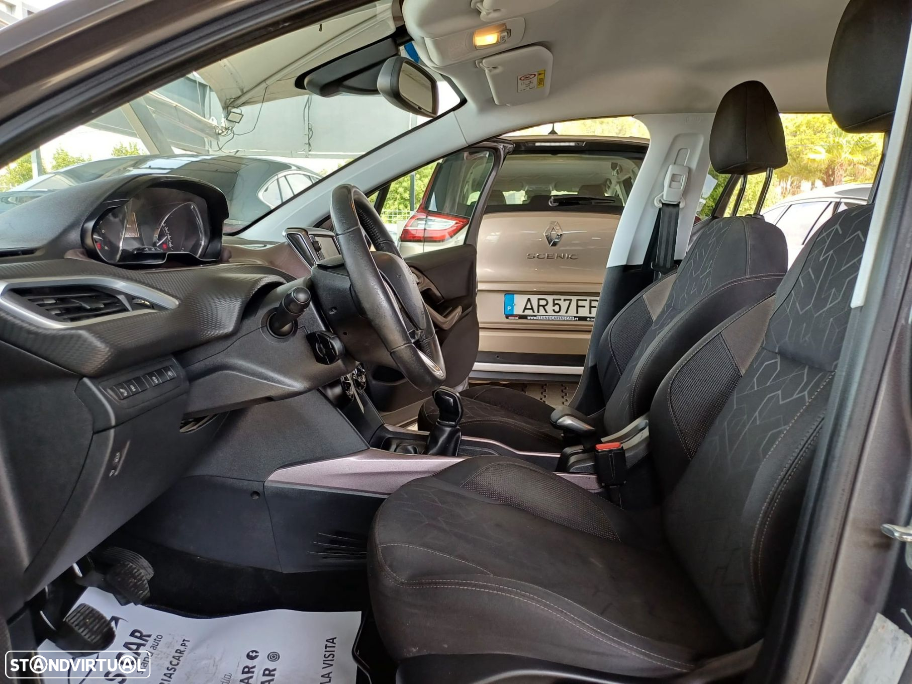 Peugeot 2008 1.4 HDi Allure - 10
