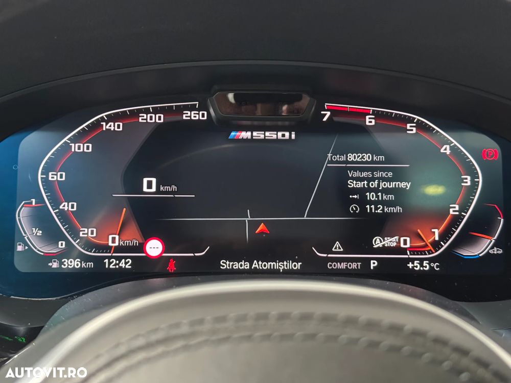 BMW M5 M550i xDrive AT - 22