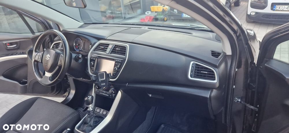 Suzuki SX4 S-Cross 1.6 DDiS 4x2 Comfort - 25