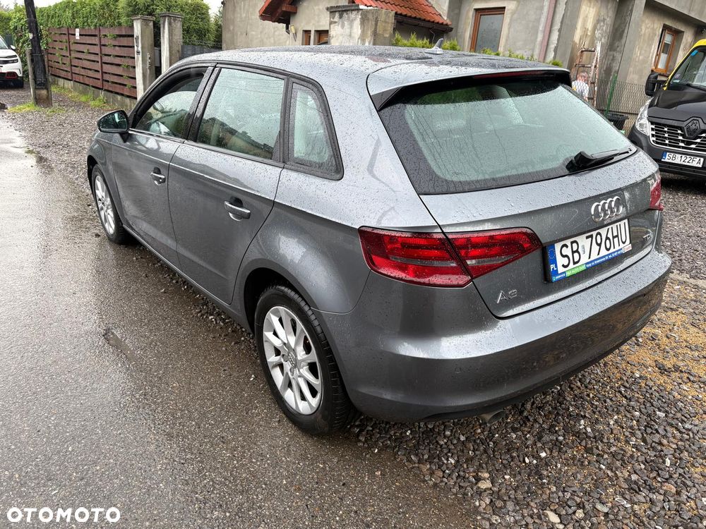 Audi A3 Sportback 1.6 TDI S tronic - 11