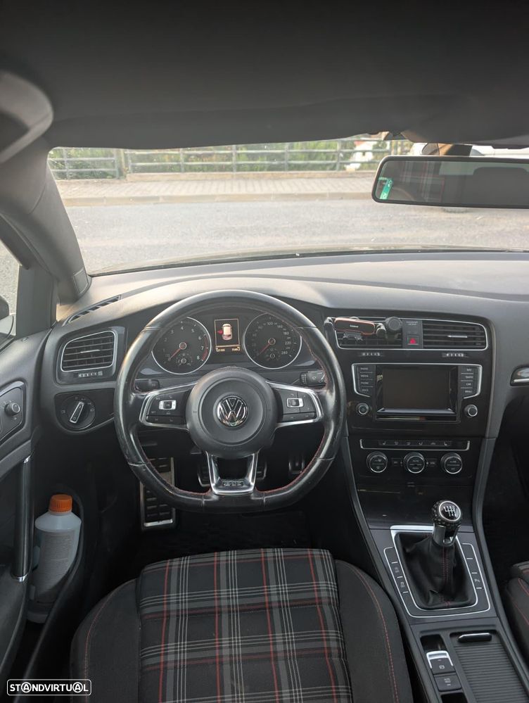 VW Golf GTI BlueMotion - 5