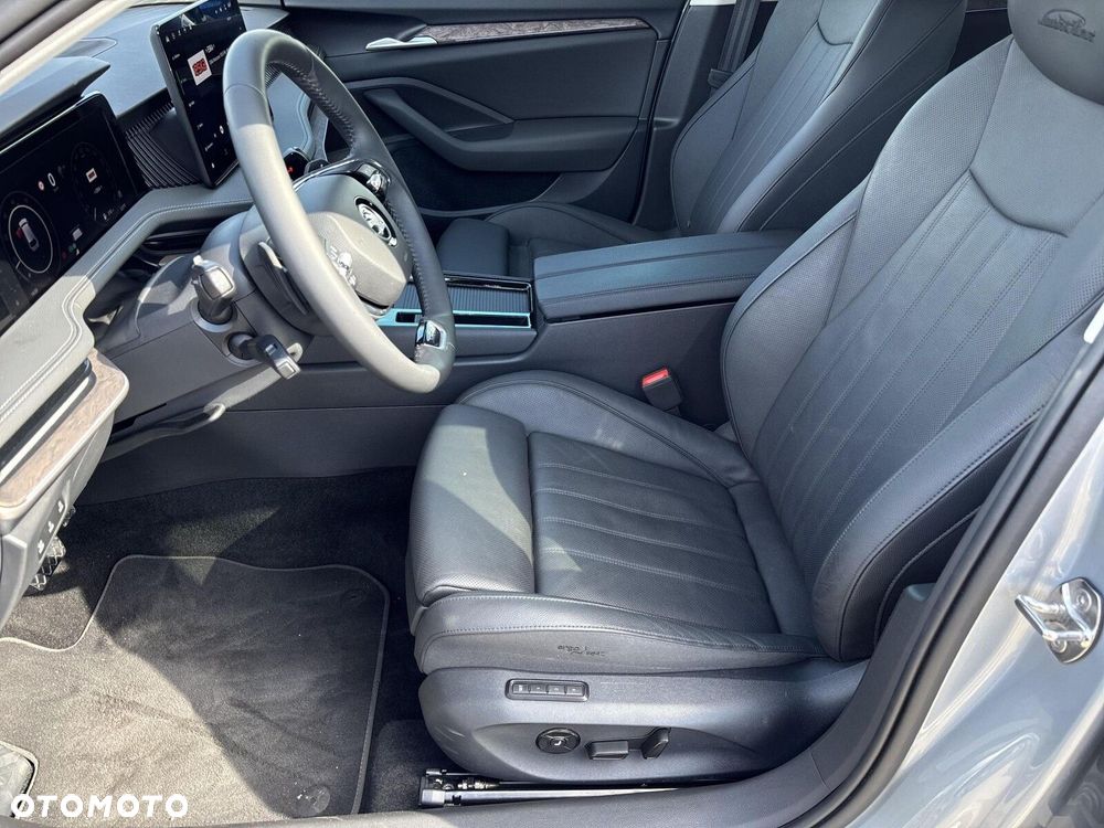 Skoda Superb 2.0 TDI SCR 4x4 L&K DSG - 10