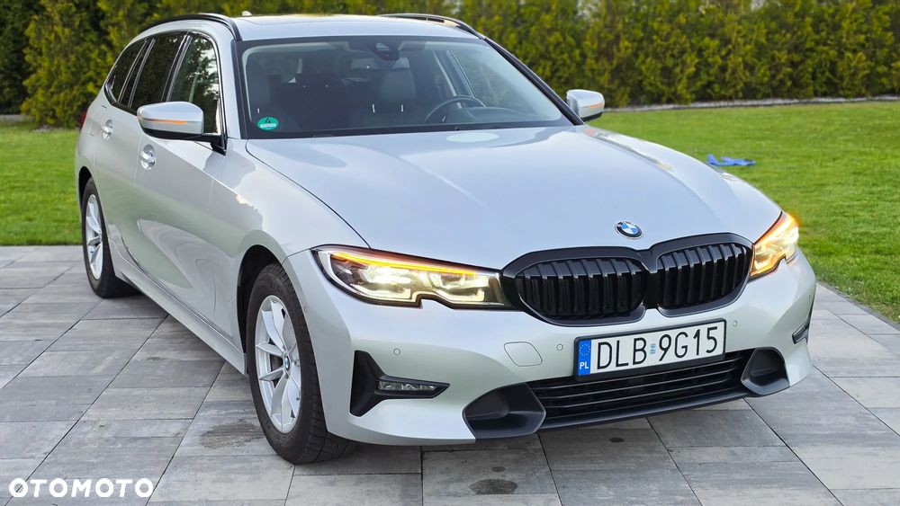 BMW Seria 3 318d Edition M Sport Shadow - 34