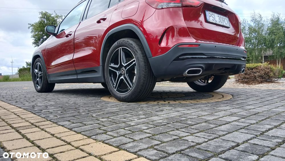 Mercedes-Benz GLA - 4