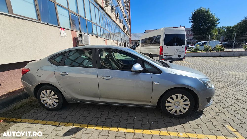 Opel Astra - 2