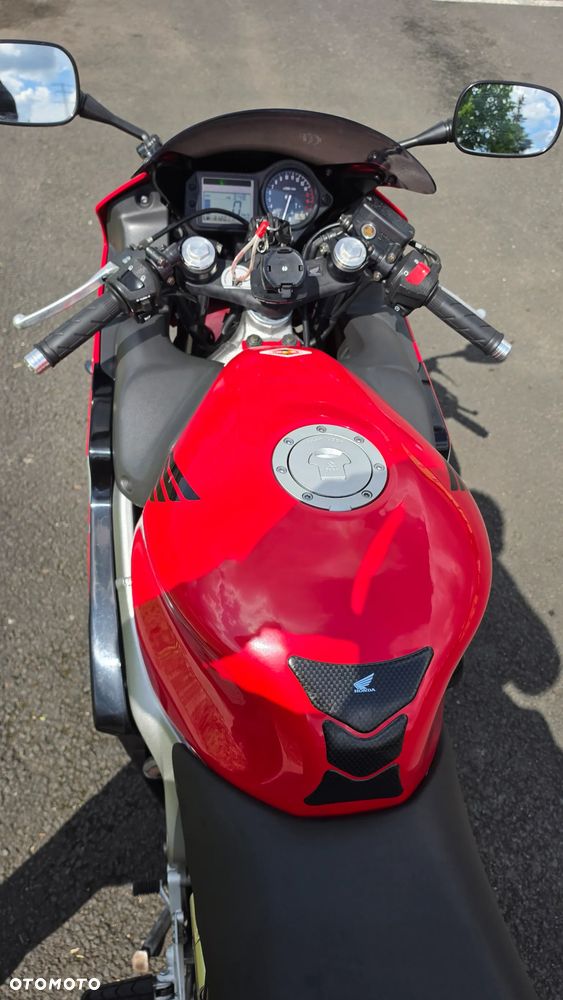 Honda CBR - 7