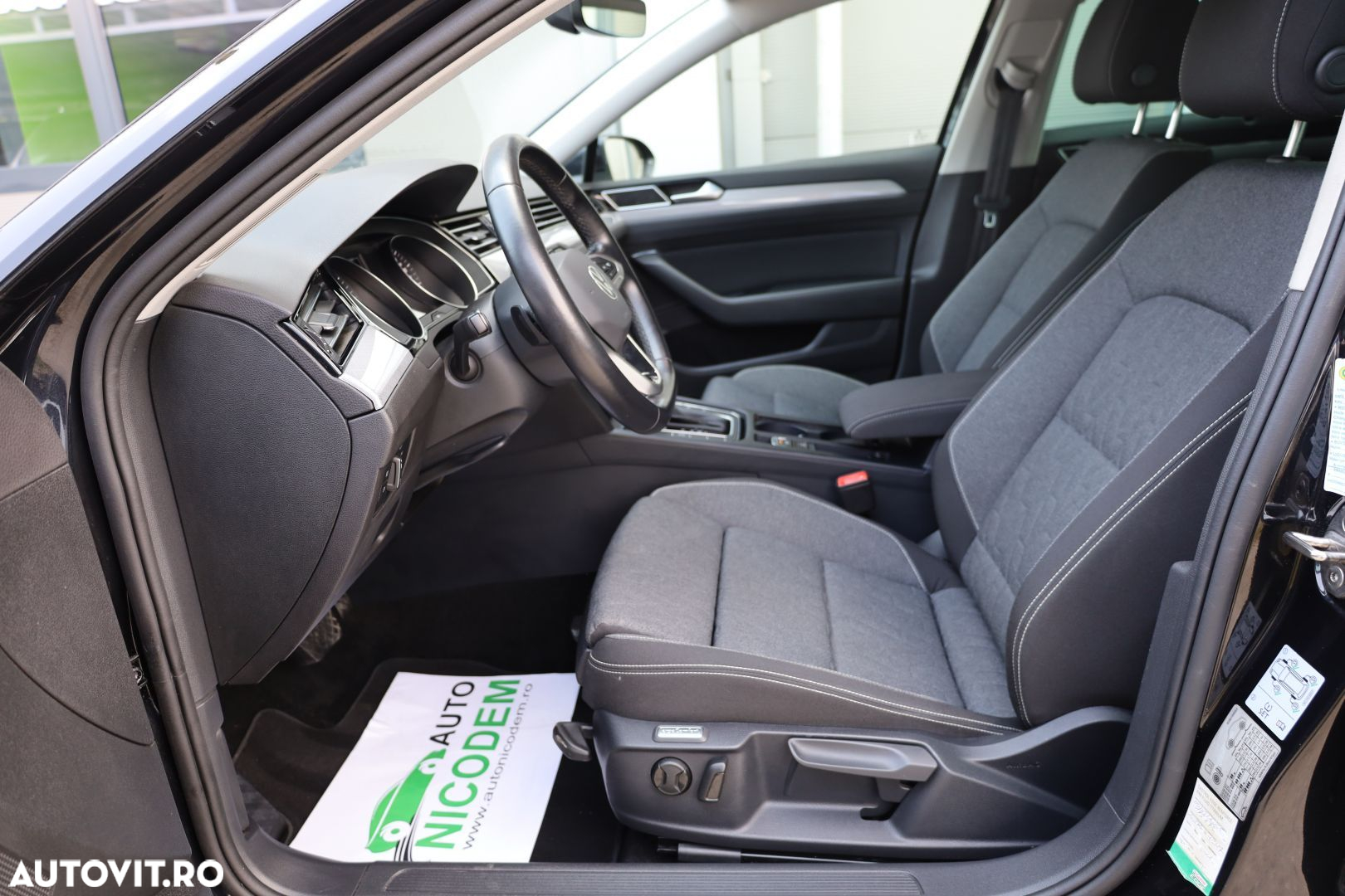 Volkswagen Passat Variant 2.0 TDI DSG Comfortline - 11