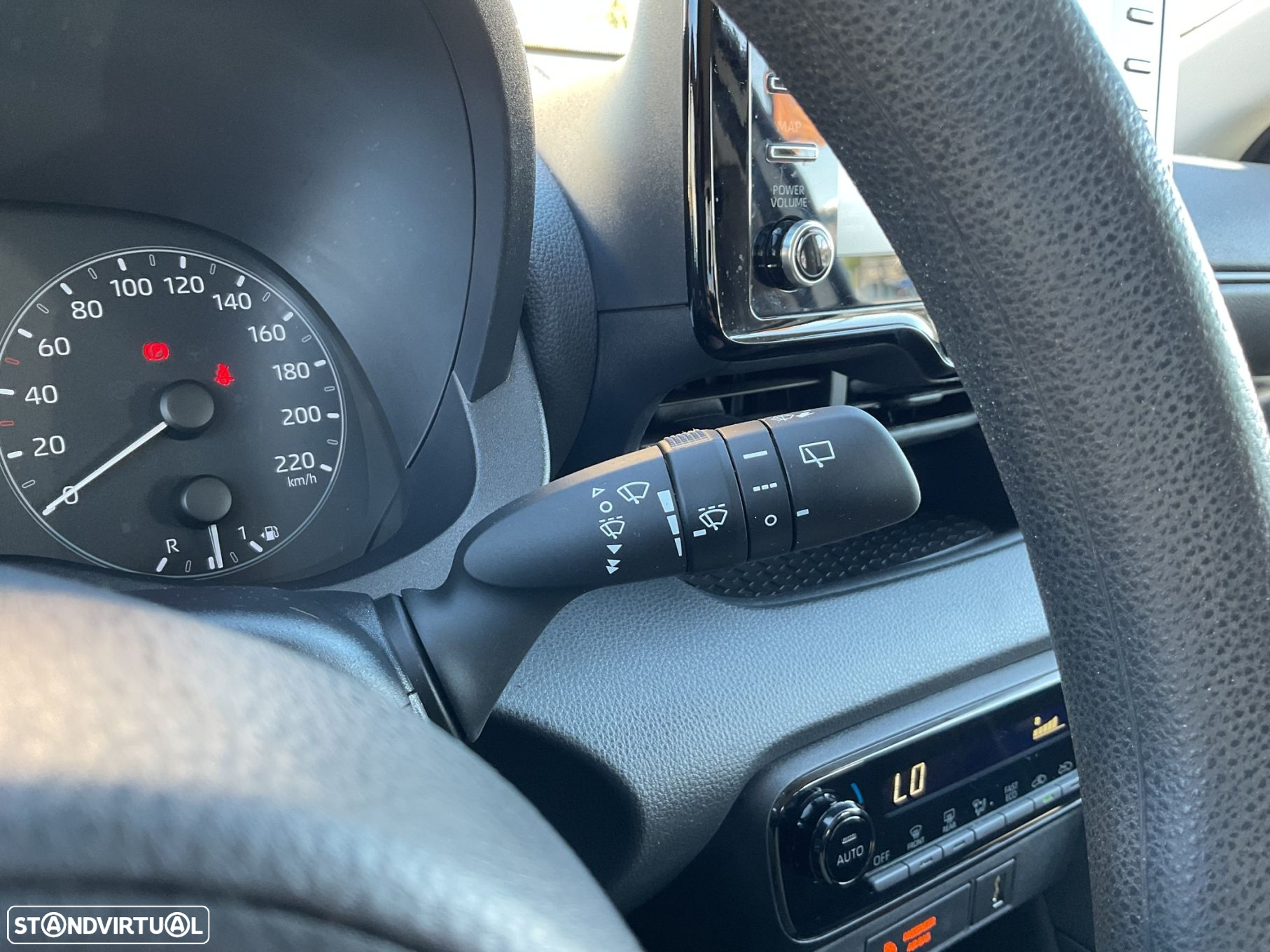 Toyota Yaris - 36
