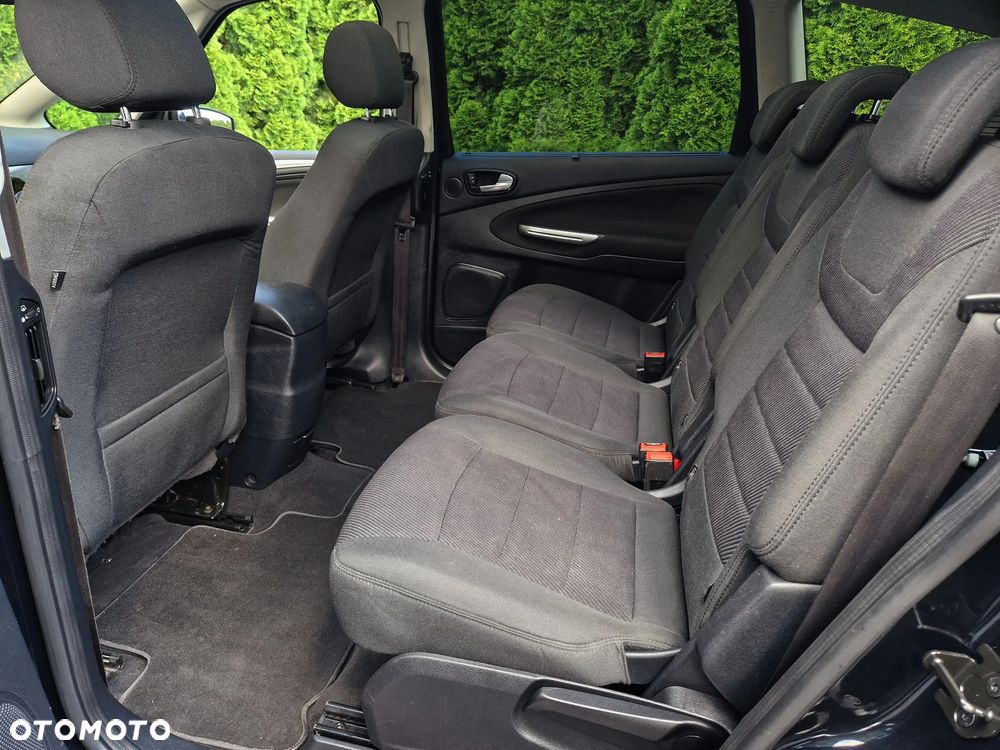 Ford S-Max - 31