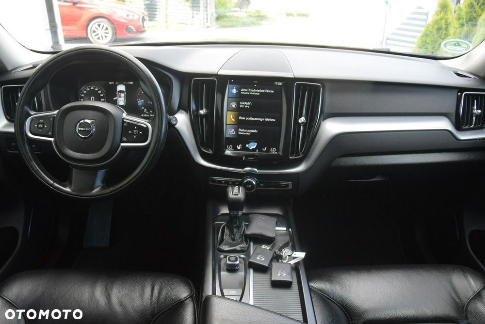 Volvo XC 60 D5 AWD Momentum - 34