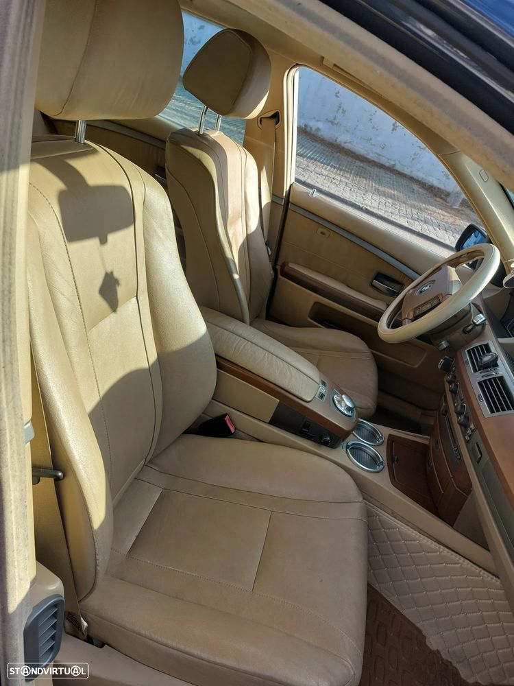 BMW 735 i LA - 10