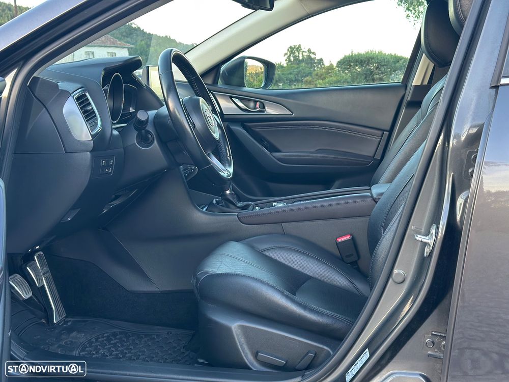 Mazda 3 Hatchback 1.5 Sky-D Excellence Pack Leather - 17