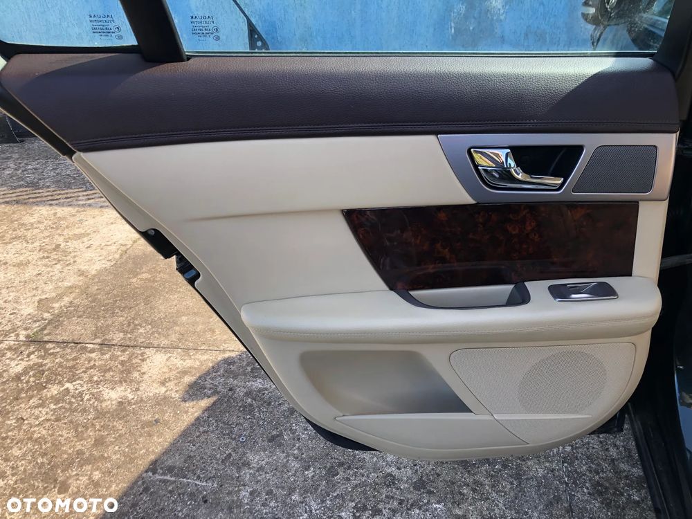 Boczki drzwi komplet Jaguar XF X250 - 3