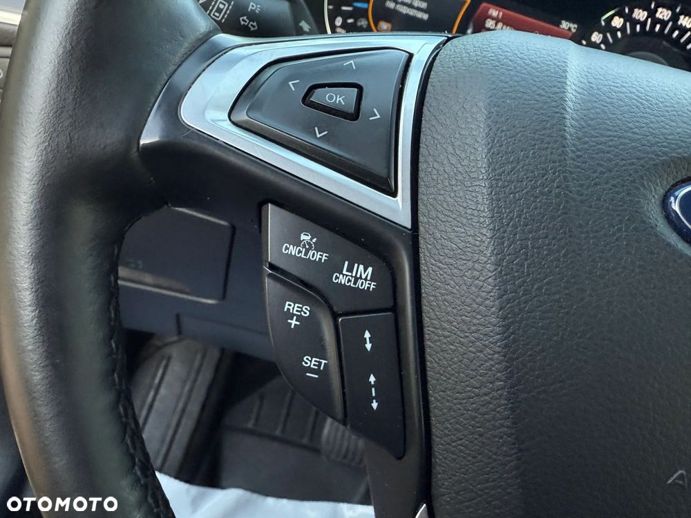 Ford S-Max 2.0 EcoBlue Titanium - 26