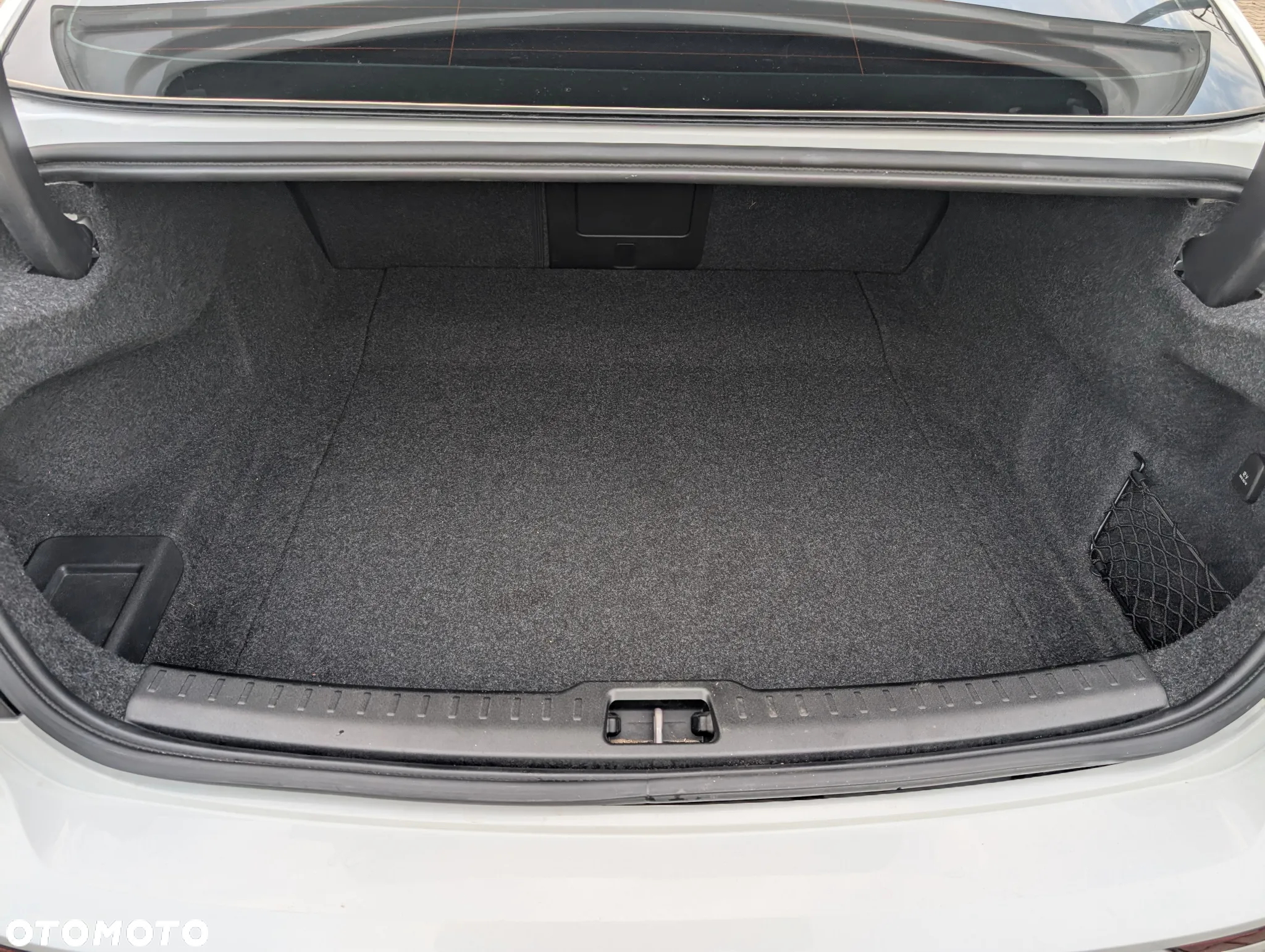 Volvo S60 T6 AWD Momentum Pro - 33