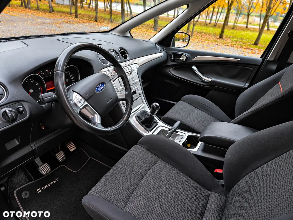 Ford S-Max - 7
