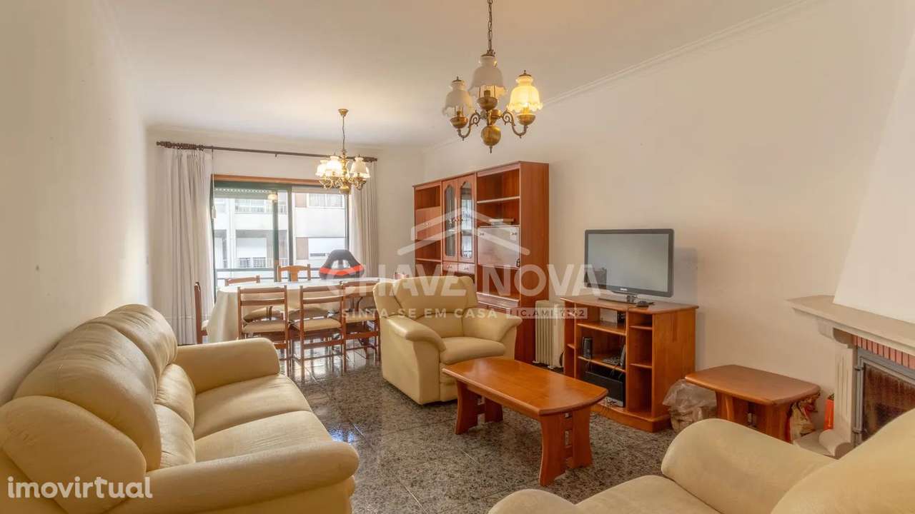 Apartamento T2 c/Varanda em Vila Nova de Gaia - Grande imagem: 2/34