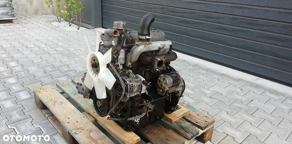 silnik ISEKI E3AE1 8130 zł netto - 3
