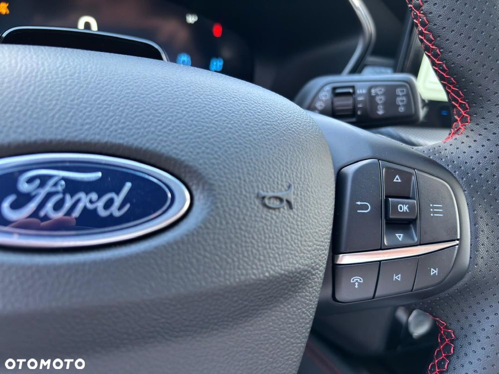Ford Kuga - 23