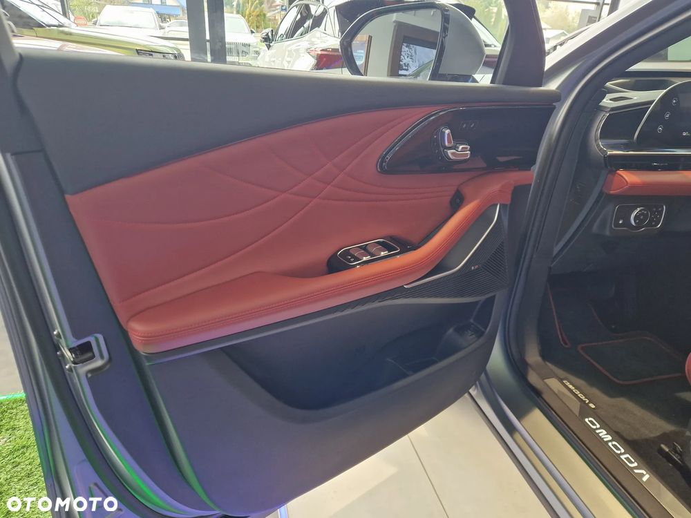 Omoda 9 1.5 Super Hybrid Exclusive AWD - 12