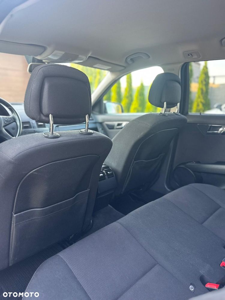 Mercedes-Benz Klasa C 220 CDI DPF Automatik BlueEFFICIENCY Avantgarde - 19