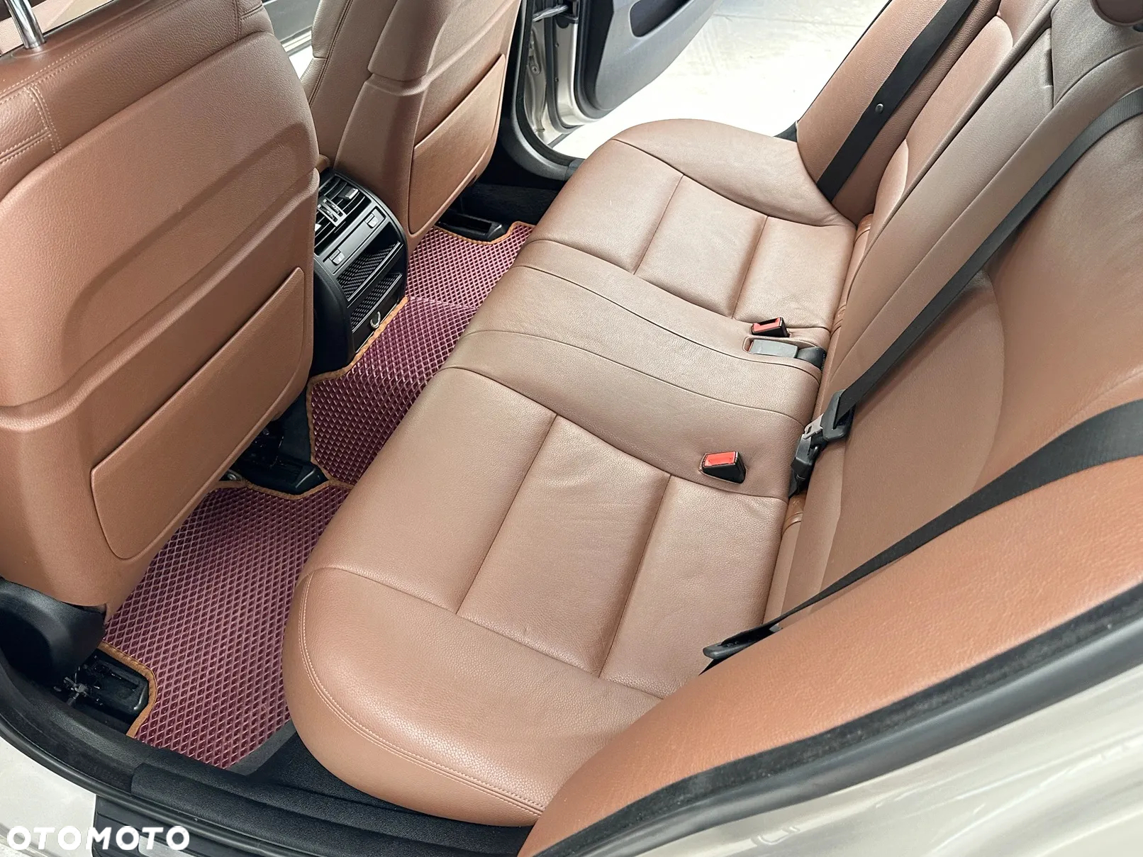 BMW Seria 5 528i xDrive Luxury Line - 8
