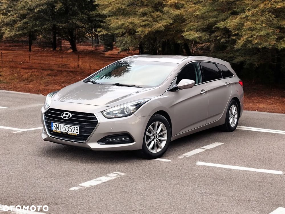 Hyundai i40 Kombi blue 1.7 CRDi DCT Style - 1