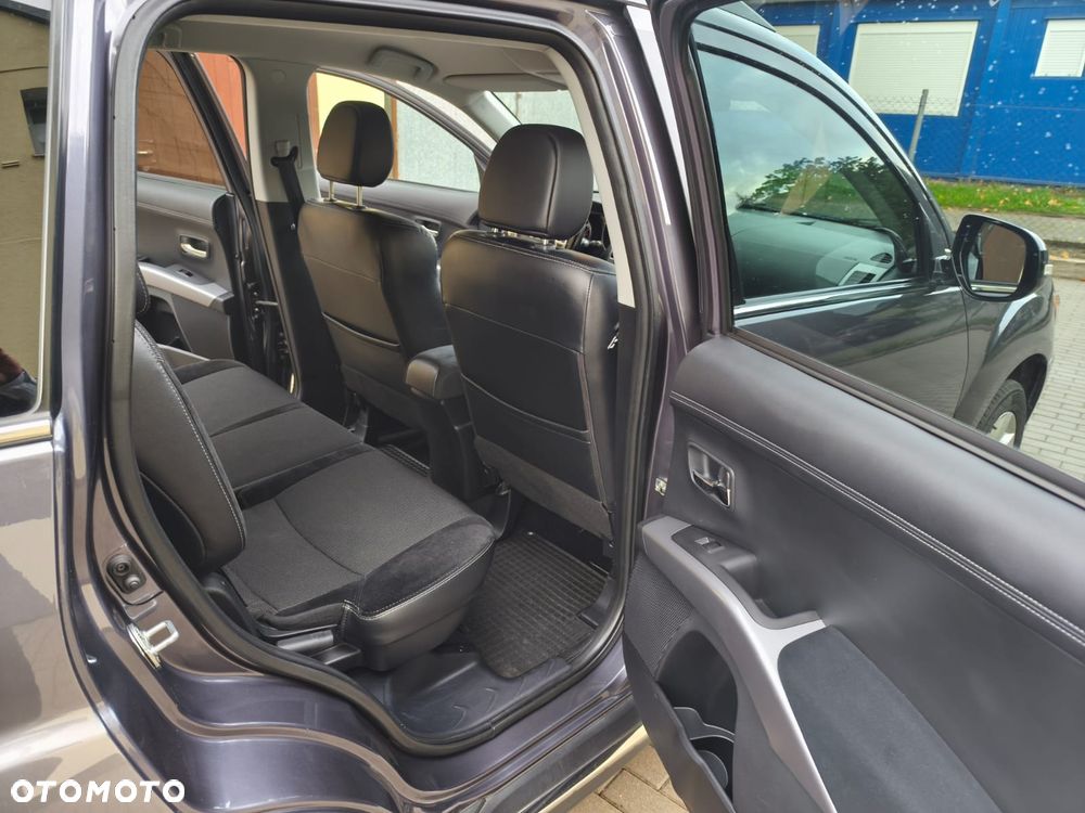 Mitsubishi Outlander 2.0 Intense 2WD - 15