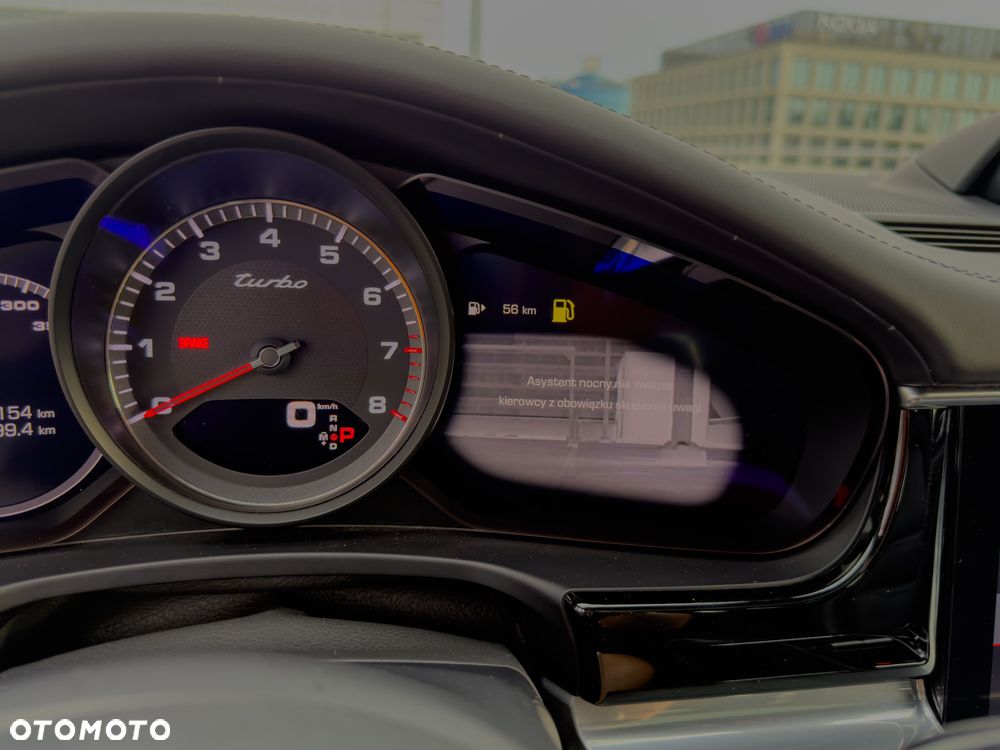 Porsche Panamera Turbo - 21