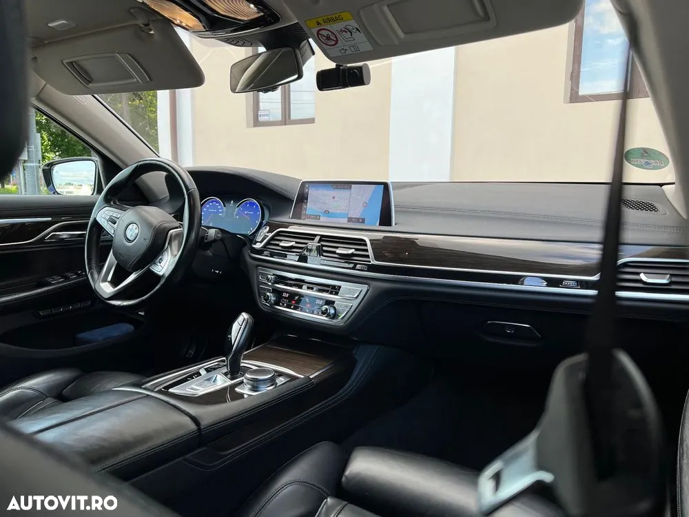 BMW Seria 7 730d - 12