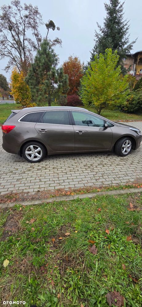 Kia Ceed - 9