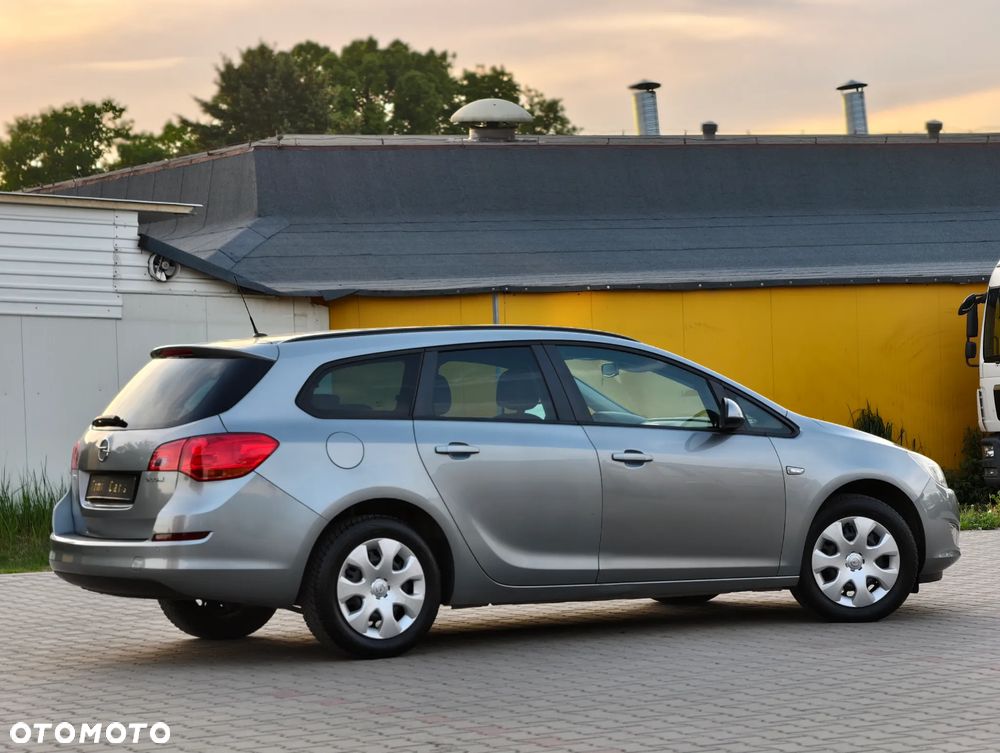 Opel Astra 1.4 ecoFLEX - 33