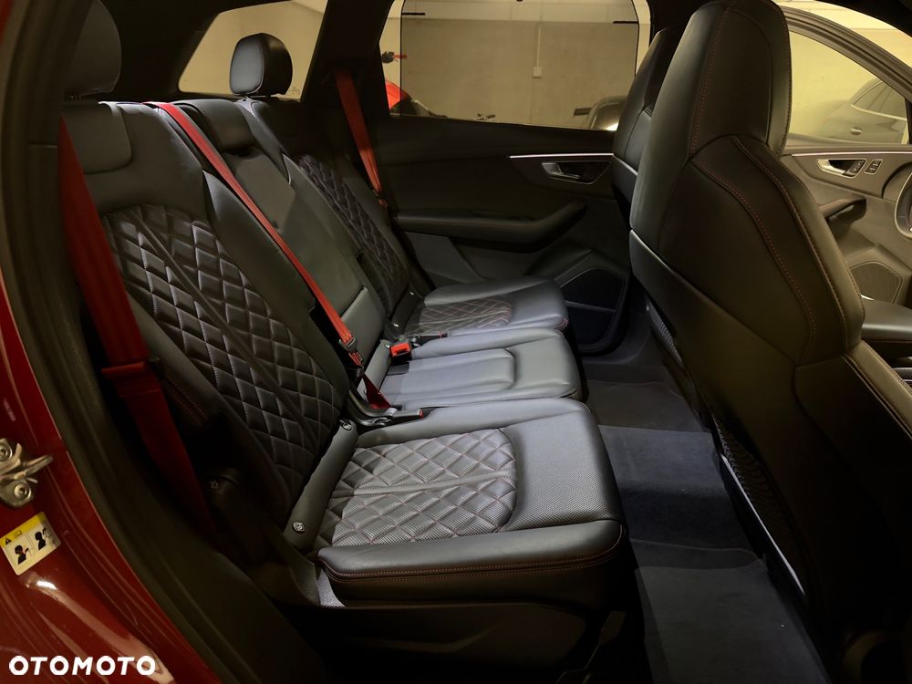 Audi Q7 TFSI e PHEV 360 kW Quattro S Line Tiptr - 20