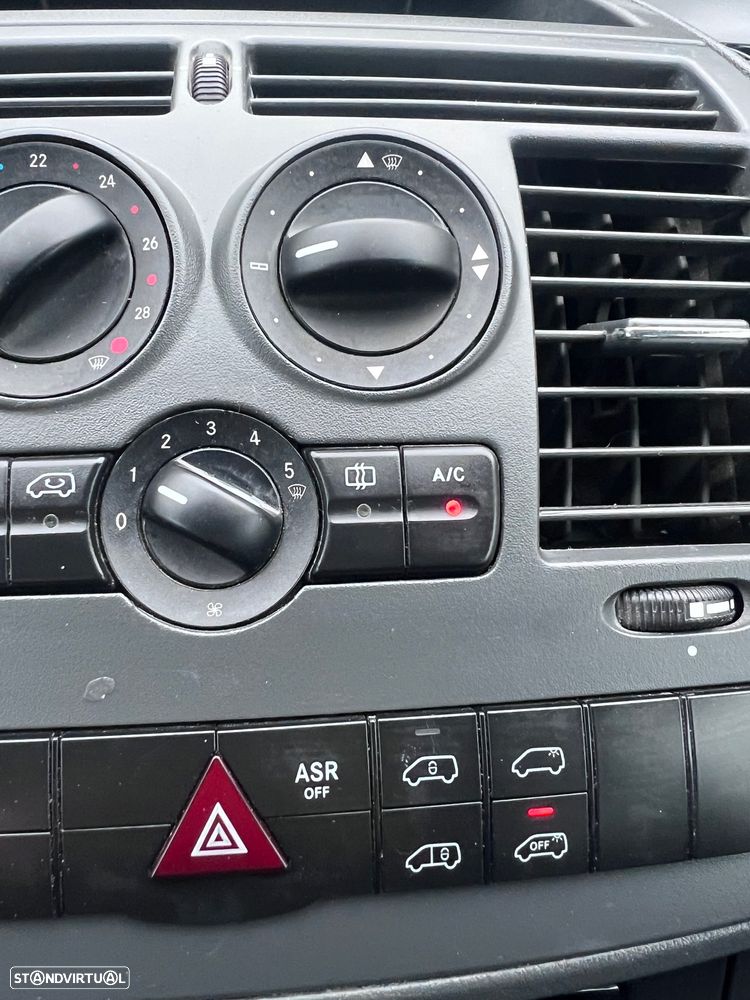 Mercedes-Benz Vito/AC/6Lugares - 16