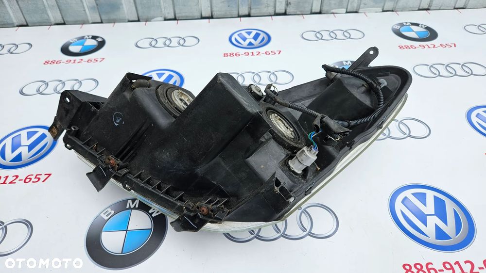 TOYOTA COROLLA VERSO II 2 2004-2007 Reflektor Prawy Lampa Prawa EUROPA KOMPLETNA ORYGINALNA IDEALNA - 13