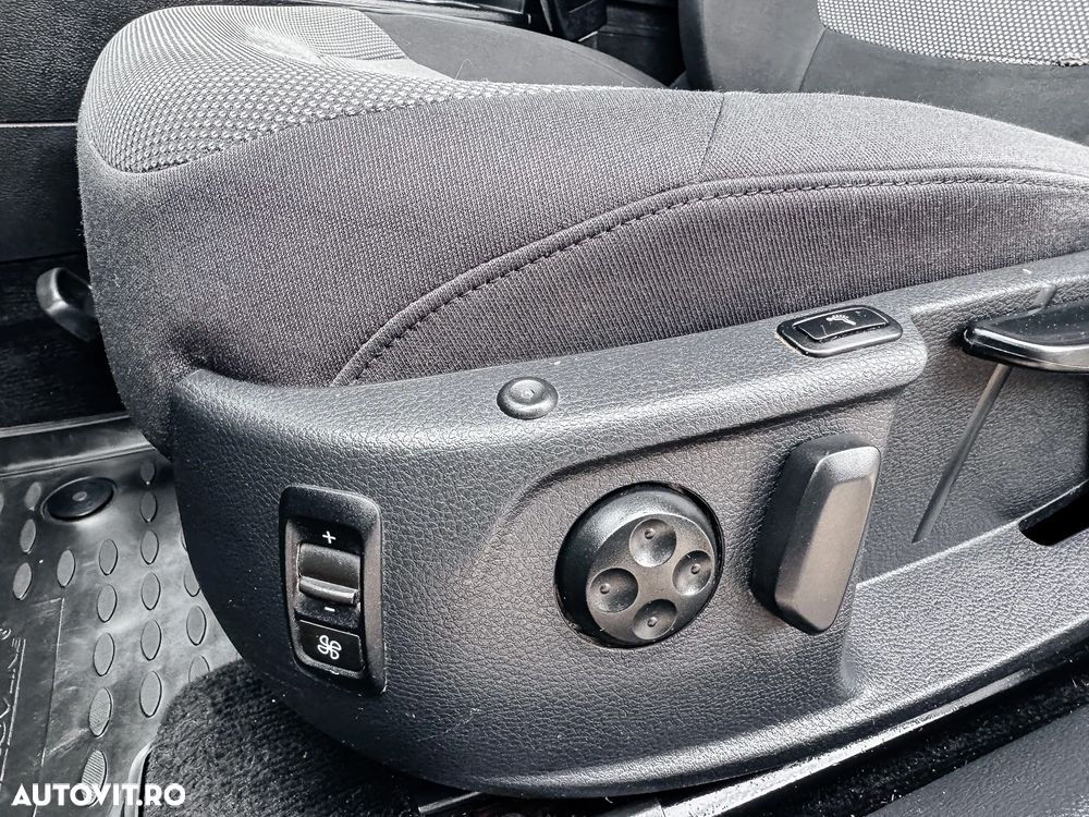 Volkswagen Passat 2.0 Blue TDI SCR Business Edition - 11