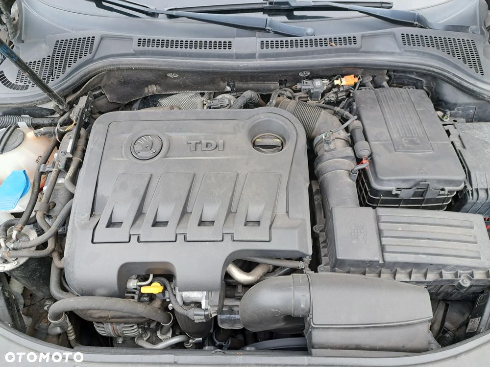Skoda Superb 2.0 TDI Comfort DSG - 2