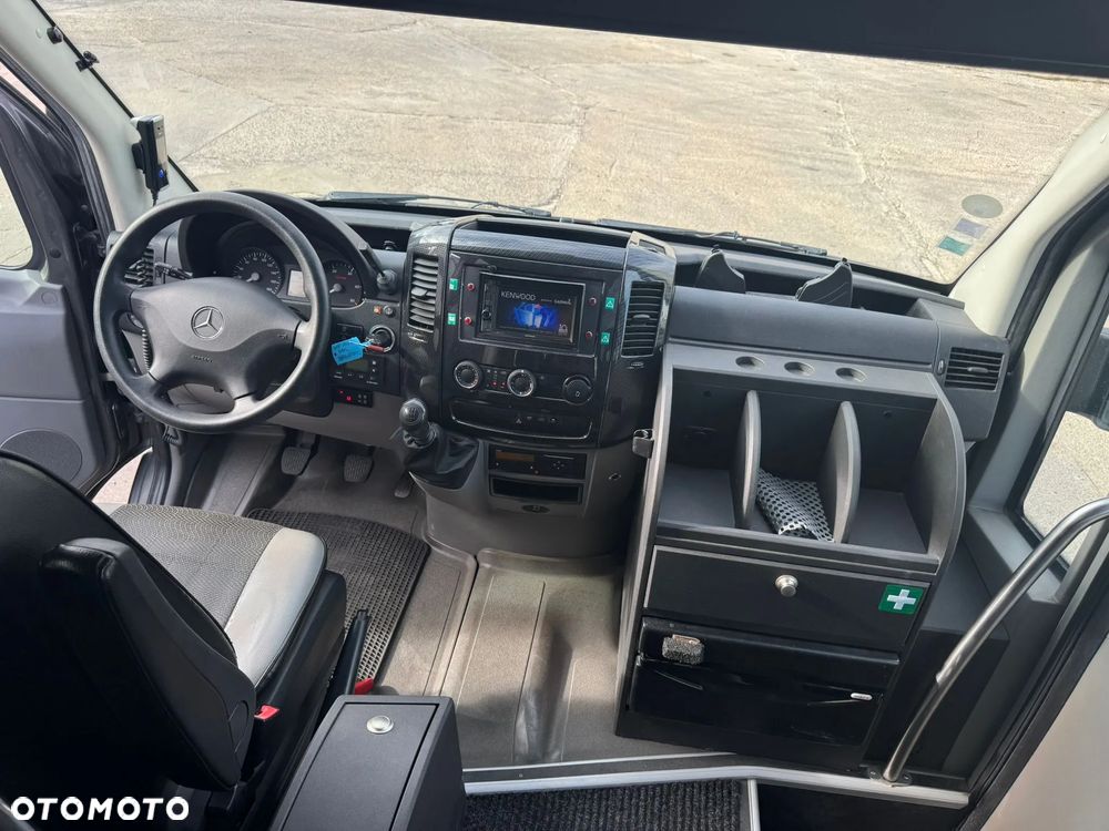 Mercedes-Benz SPICA / SPRINTER / SPROWADZONY / MANUAL / LODÓWKA/ SILNIK 3.0 - 4