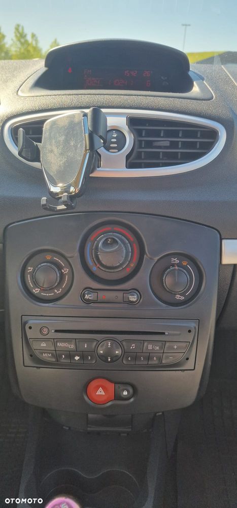 Renault Clio 1.5 dCi Alize - 11