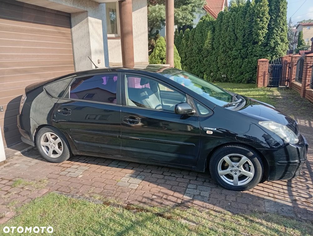 Toyota Prius 1.5 VVT-i Sol - 2