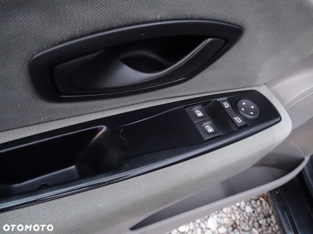 Renault Megane 1.6 16V 100 TomTom Edition - 27