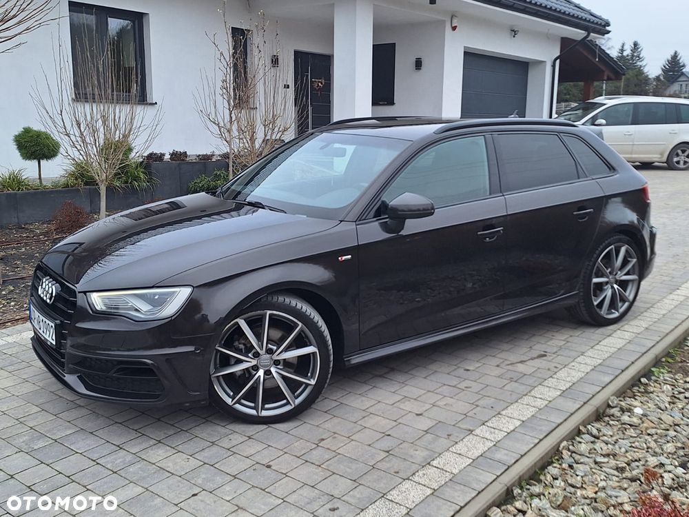 Audi A3 Sportback 2.0 TDI (clean diesel) quattro S tronic S line Sportpaket - 4