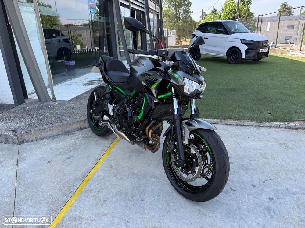Kawasaki Z 650 - 10