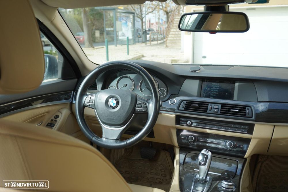BMW 520 d Auto - 13