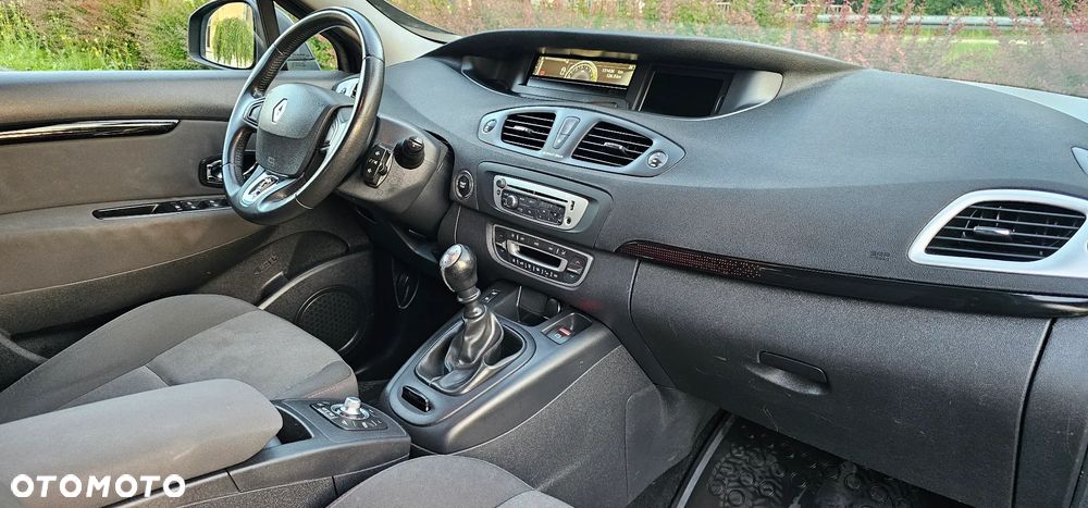 Renault Grand Scenic Gr 1.2 TCe Energy Limited EU6 - 18