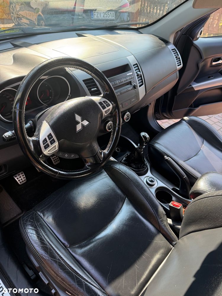 Mitsubishi Outlander 2.0 DID Instyle - 20