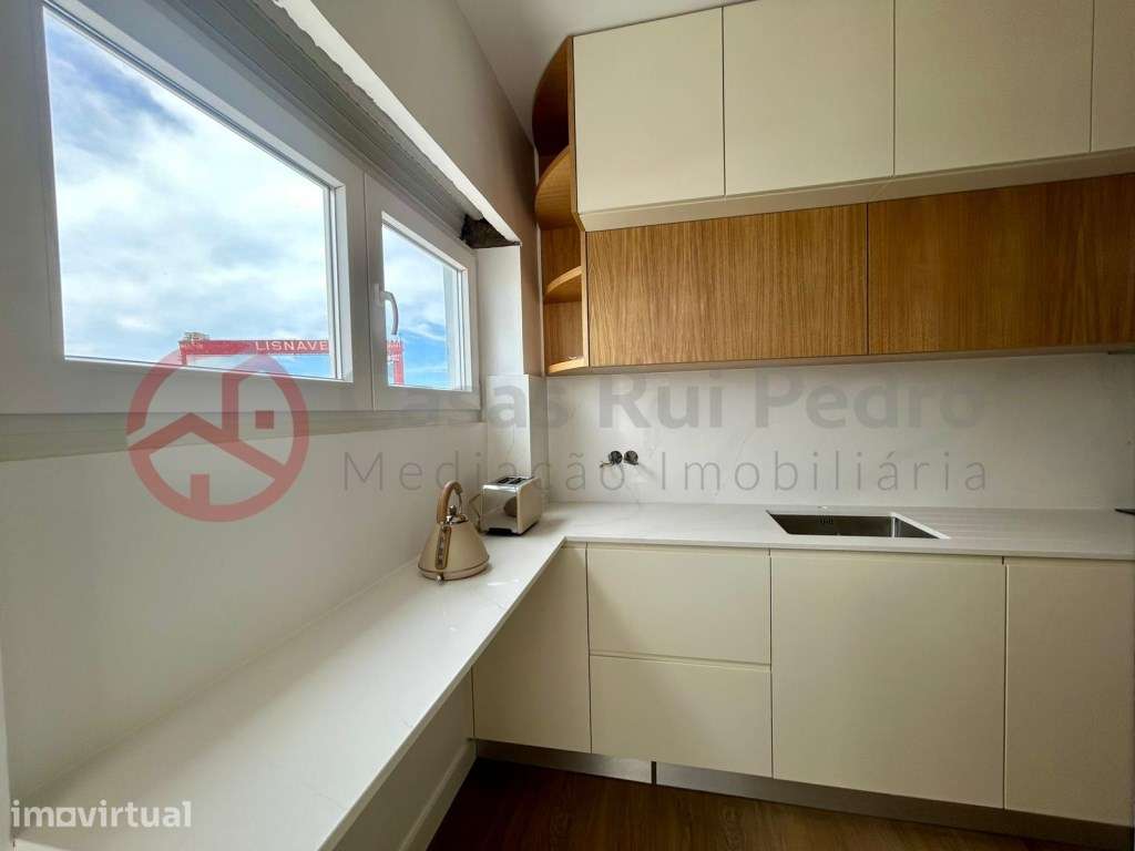Apartamento T4 transformado em T3, áreas fantásticas, acabamentos s... - Grande imagem: 2/45
