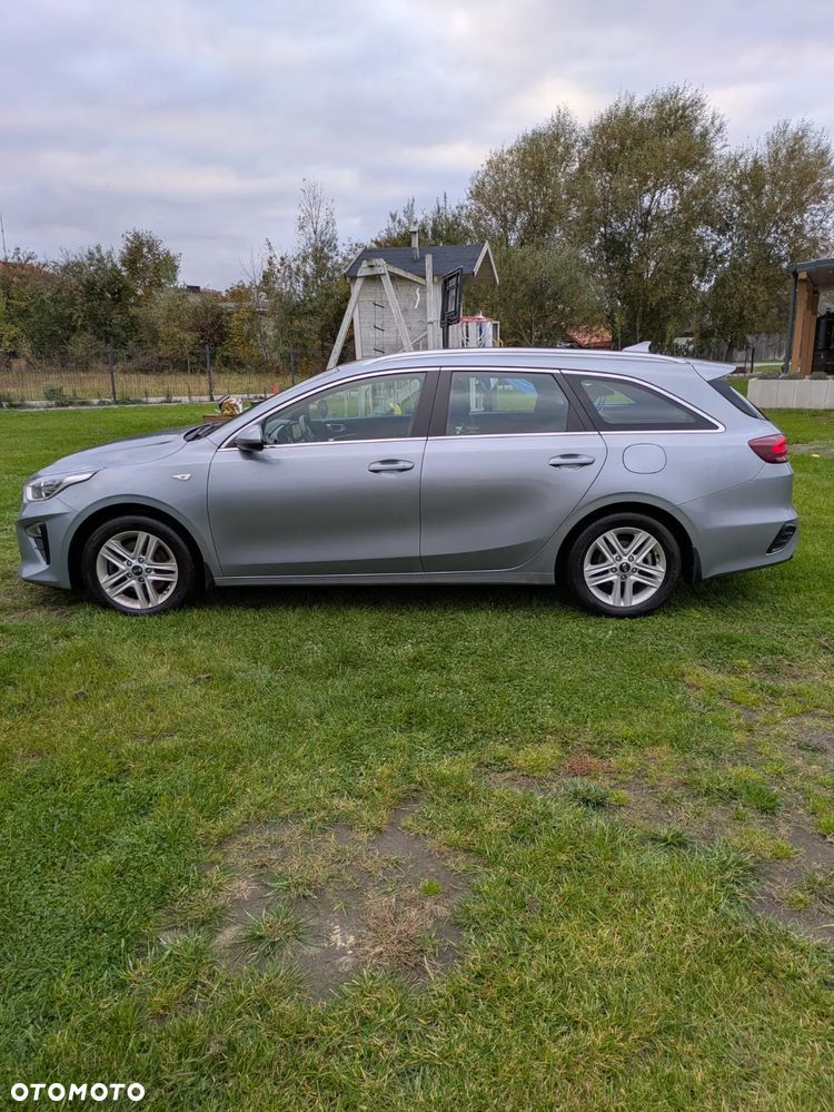 Kia Ceed 1.5 T-GDI M - 10